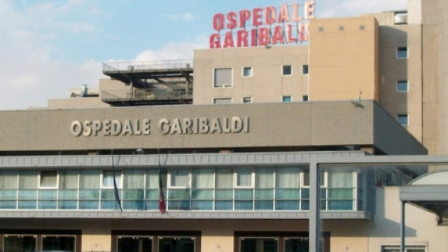 L'ingresso principale dell'Ospedale Garibaldi di Catania