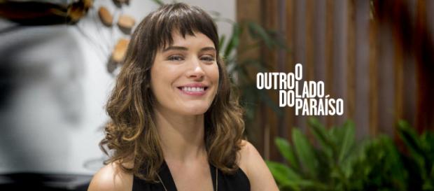 Clara aos poucos vai concluindo sua vingança com justiça em O Outro Lado do Paraíso (Imagem/Web Montagem/Telma Myrbach) Clara aos poucos vai concluindo sua vingança com justiça em O Outro Lado do Paraíso (Imagem/Web Montagem/Telma Myrbach)