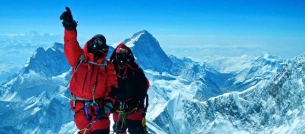 ERNESTO OLIVARES: DEL MONTE EVEREST A ESTANCIA CERRO PAINE ... - estanciacerropaine.com ERNESTO OLIVARES: DEL MONTE EVEREST A ESTANCIA CERRO PAINE ... - estanciacerropaine.com