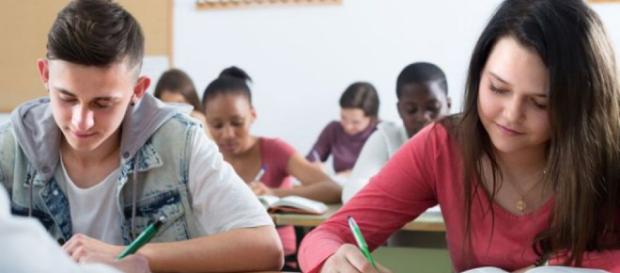 Estudiantes tienen otras maneras para prepararse Estudiantes tienen otras maneras para prepararse