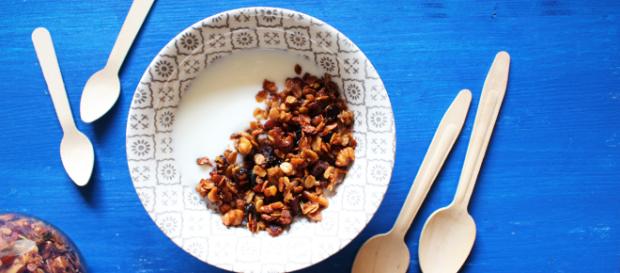 Granola: una colazione sprint tra gusto e benessere Granola: una colazione sprint tra gusto e benessere
