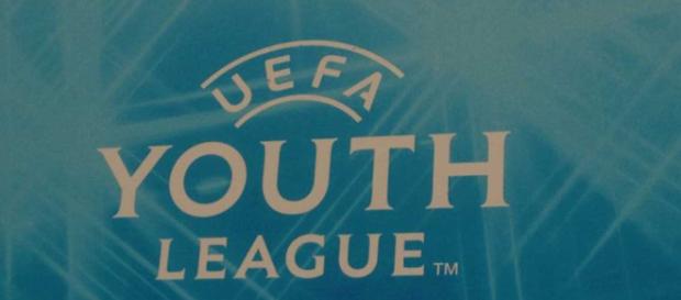 La Liga Juvenil de la UEFA es el torneo internacional de fútbol para clubes sub-19 La Liga Juvenil de la UEFA es el torneo internacional de fútbol para clubes sub-19