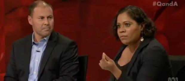 Shareena Clanton da un discurso Shareena Clanton da un discurso