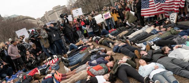 White House protest, (Image via Lorie Shaull/Flickr) White House protest, (Image via Lorie Shaull/Flickr)