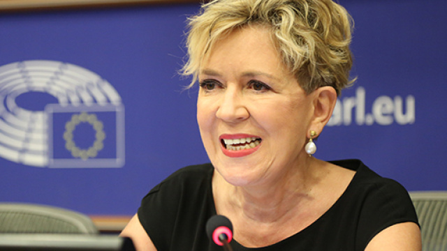 Petra Reski, la paladina del Movimento 3 Stelle, non ci sta. E dice la sua