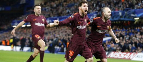 Leo Messi, Iniesta y Jordi Alba celebran el gol ante el Chelsea