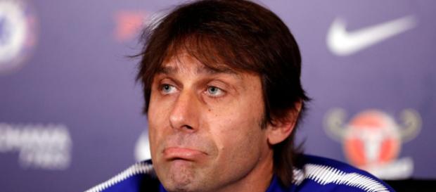 Antonio Conte confía en varias ofertas de clubes e incluso de la selección italiana Antonio Conte confía en varias ofertas de clubes e incluso de la selección italiana