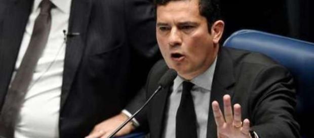 Juiz Sérgio Moro abre nova ação penal contra o ex-ministro José Dirceu Juiz Sérgio Moro abre nova ação penal contra o ex-ministro José Dirceu