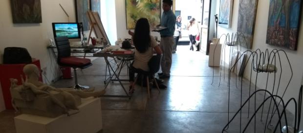 Las propuestas de artes decorativas actuales refrescan el ambiente popular. Las propuestas de artes decorativas actuales refrescan el ambiente popular.