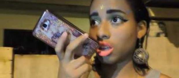 MC Loma virou sucesso na internet após divulgar seus video "Envolvimento". (Foto Reprodução). MC Loma virou sucesso na internet após divulgar seus video "Envolvimento". (Foto Reprodução).