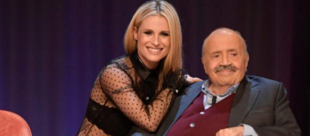 Michelle Hunziker in lacrime da Maurizio Costanzo Michelle Hunziker in lacrime da Maurizio Costanzo