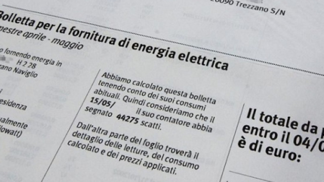 Ecco perché pagheremo le bollette dei morosi