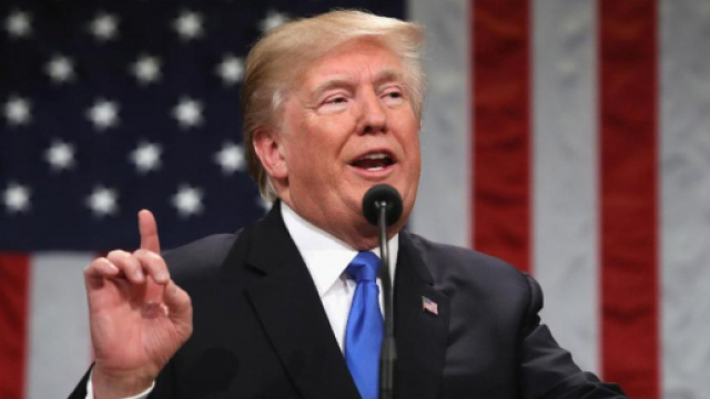 Trump propone di armare gli insegnanti