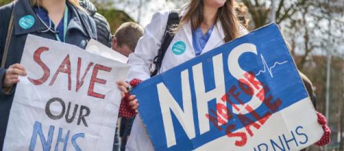 NHS facing 'unprecedented' nursing crisis with 40,000 posts ... - thesun.co.uk