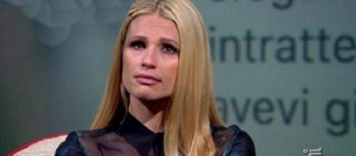 Michelle Hunziker in lacrime, ricattata.