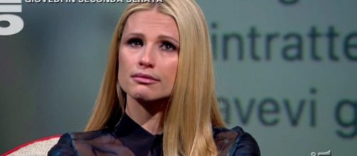 Michelle Hunziker L'intervista Maurizio Costanzo | Dichiarazioni - gossipetv.com