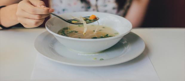 9 Beneficios de comer despacio para mejorar tu salud 9 Beneficios de comer despacio para mejorar tu salud