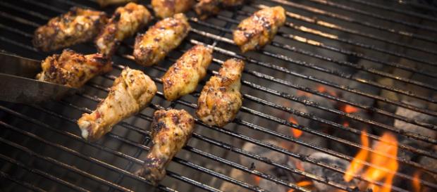Cómo: asar alitas de pollo - kingsford.com Cómo: asar alitas de pollo - kingsford.com
