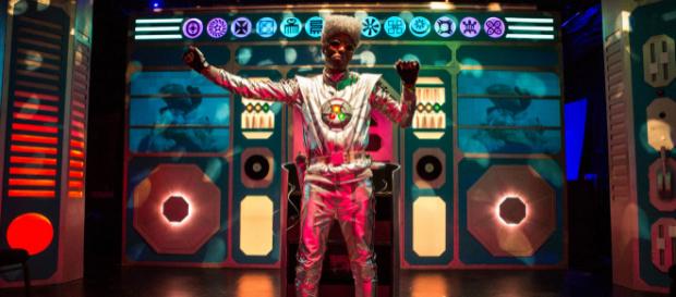 "The Brobot Johnson Experience" stars performer Darian Dauchan. / Image via Maria Baranova, used with permission. "The Brobot Johnson Experience" stars performer Darian Dauchan. / Image via Maria Baranova, used with permission.