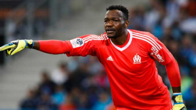 Foot OM - OM : Steve Mandanda bat un très grand record à Marseille ... - foot01.com