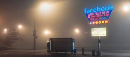 Mike Campau, Antisocial. Come tradurre in fotografia la solitudine dei social network.