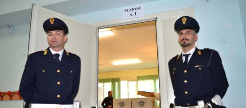 Polizia ai seggi elettorali (Foto generica di repertorio tratta da vari siti web)