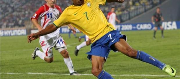 O atleta foi estrela nas categorias de base da seleção. (Foto Reprodução). O atleta foi estrela nas categorias de base da seleção. (Foto Reprodução).
