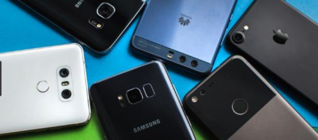 Tabletas y teléfonos inteligentes, los mejores aliados afuera de la oficina. Tabletas y teléfonos inteligentes, los mejores aliados afuera de la oficina.