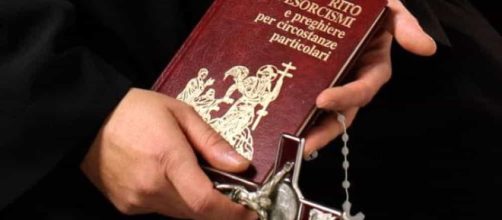Caserta: rituali di esorcismo e stupri, arrestati prete e genitori di una 13enne