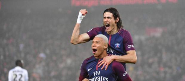 Cavani remplacé par un jeune footballeur ? Cavani remplacé par un jeune footballeur ?