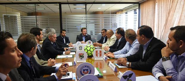 Conmebol parece que quiere imitar la Champions League Conmebol parece que quiere imitar la Champions League