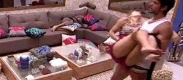 Jéssica volta a passar mal no BBB e o que tem preocupa a Globo Jéssica volta a passar mal no BBB e o que tem preocupa a Globo
