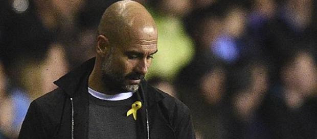 Pep Guardiola y su lazo polémico Pep Guardiola y su lazo polémico