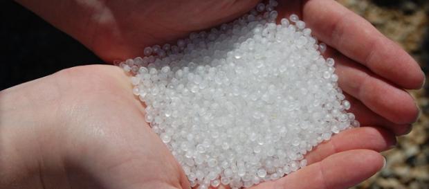 Plastic pellets (nurdles) in Pineville, Louisiana (Image credit – gentlemanrook, Wikimedia Commons) Plastic pellets (nurdles) in Pineville, Louisiana (Image credit – gentlemanrook, Wikimedia Commons)