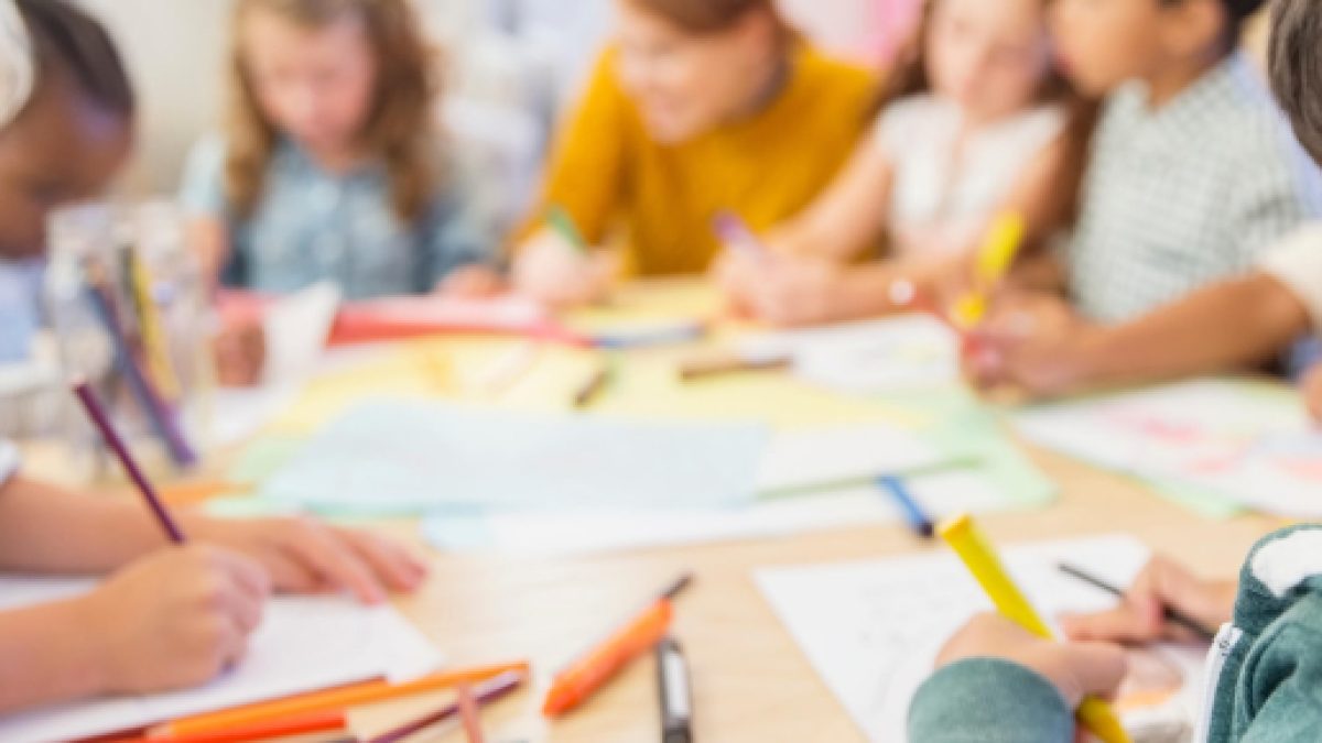 Scuola, I bambini non sanno più usare la penna: tutta colpa del touchscreen