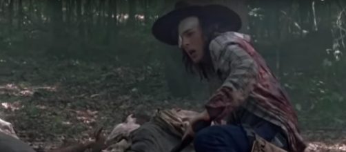 Carl gets bit on 'The Walking Dead' / Image via Eduardo Tocco, YouTube screencap