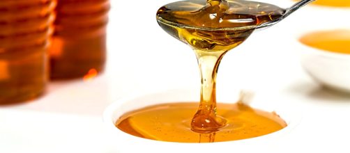 Il prezioso miele è la prima causa di botulismo infantile, mai darlo ai bambini sotto i 12 mesi.