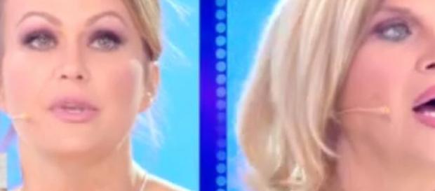 Domenica Live, Nadia Rinaldi contro Henger: "Mi stanno massacrando ... - si24.it Domenica Live, Nadia Rinaldi contro Henger: "Mi stanno massacrando ... - si24.it