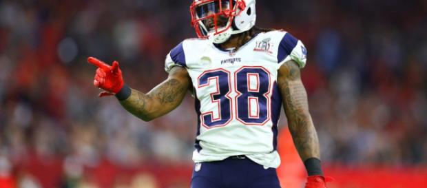 Los New England Patriots trajeron a uno de sus corredores Los New England Patriots trajeron a uno de sus corredores