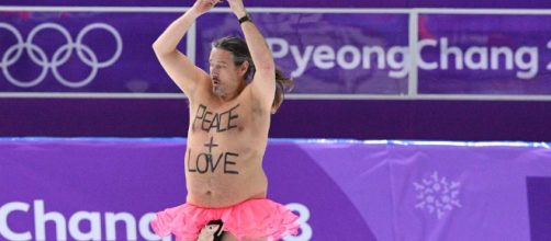 Olympic streaker: Man in tutu and penis pouch steals the show ...watchLife | YouTube