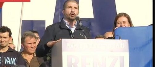 Simone Di Stefano lancia l'appoggio a Salvini premier