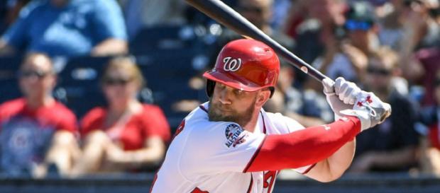 Bryce Harper es uno de los jugadores de los Nacionales que está emocionado de trabajar con el nuevo entrenador de bateo Kevin Long. Bryce Harper es uno de los jugadores de los Nacionales que está emocionado de trabajar con el nuevo entrenador de bateo Kevin Long.