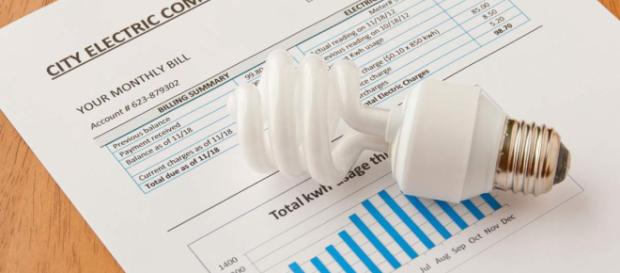 Conguagli bollette luce: dal 1 marzo prescrizione a due anni. Conguagli bollette luce: dal 1 marzo prescrizione a due anni.