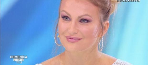 Domenica Live, Eva Henger si sottopone alla macchina della verità Domenica Live, Eva Henger si sottopone alla macchina della verità