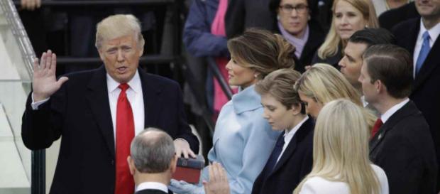 'Fight for Space' merece una nueva imagen durante el regreso a la luna de Trump 'Fight for Space' merece una nueva imagen durante el regreso a la luna de Trump
