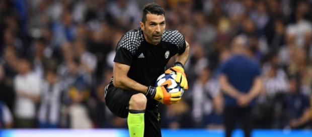 Gianluigi Buffon es un futbolista italiano Gianluigi Buffon es un futbolista italiano