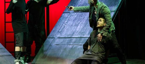 La paranza dei bambini | Roberto Saviano - Teatro Duse Bologna - teatrodusebologna.it La paranza dei bambini | Roberto Saviano - Teatro Duse Bologna - teatrodusebologna.it