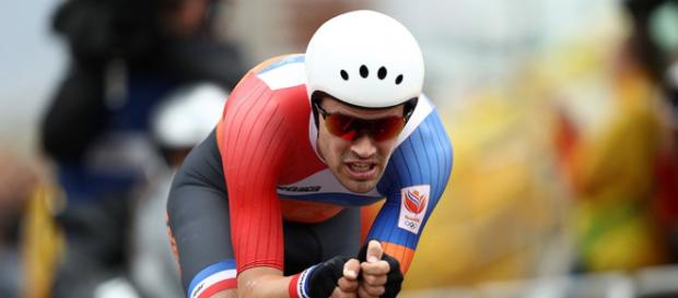 Tom Dumoulin Beats Chris Froome in Stunning Victory at UCI Road ... - bicycling.com Tom Dumoulin Beats Chris Froome in Stunning Victory at UCI Road ... - bicycling.com