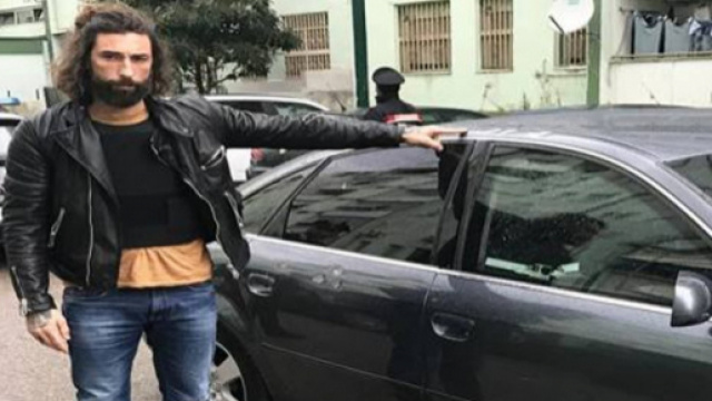 Brumotti e la troupe di Striscia la notizia aggrediti allo Zen