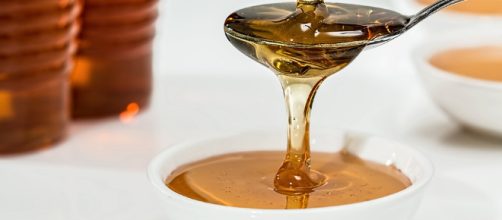 Honey and CBD? (Photo taken from Pixabay)